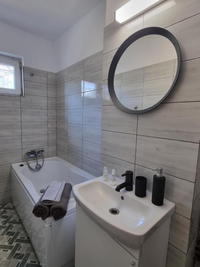 Lacul Tei Aparthotel 布加勒斯特 外观 照片